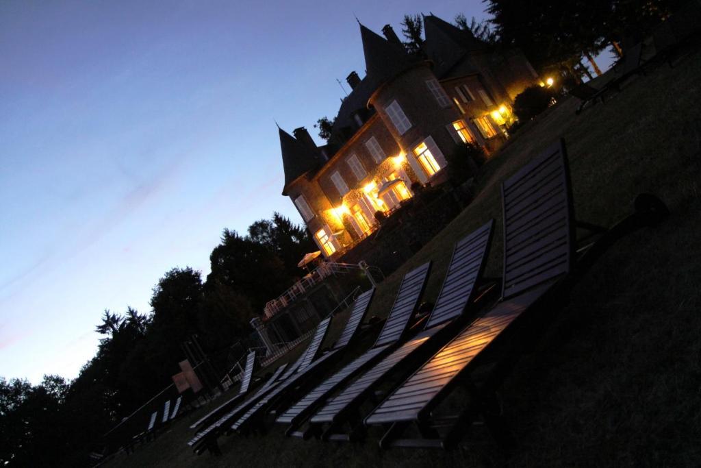 Chateau Le Mialaret Neuvic  Exterior photo